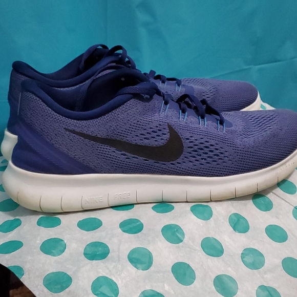 Running shoes - Picture 9 of 10